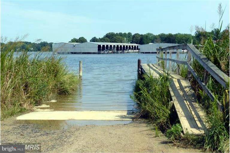 PBE PLACID LAKE - Land