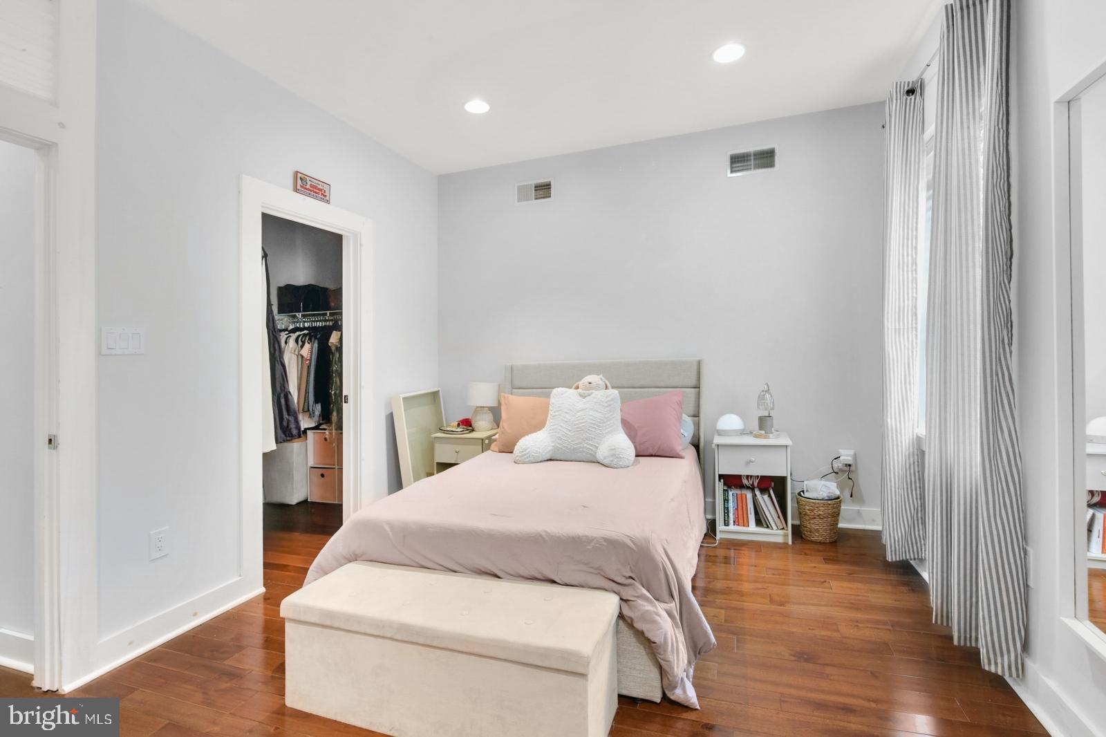 FRANCISVILLE - Residential Lease