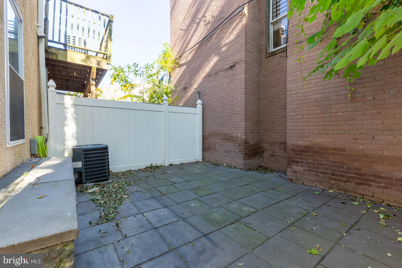 FRANCISVILLE - Residential Lease