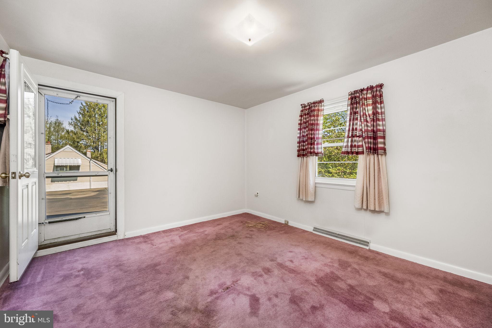 OAK HILL - Residential