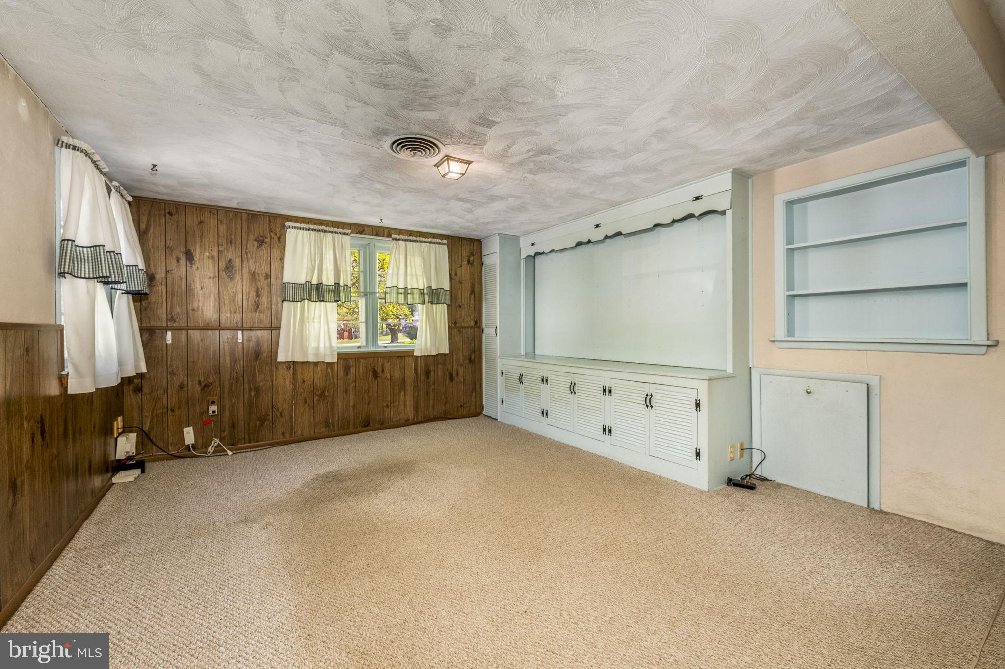 OAK HILL - Residential