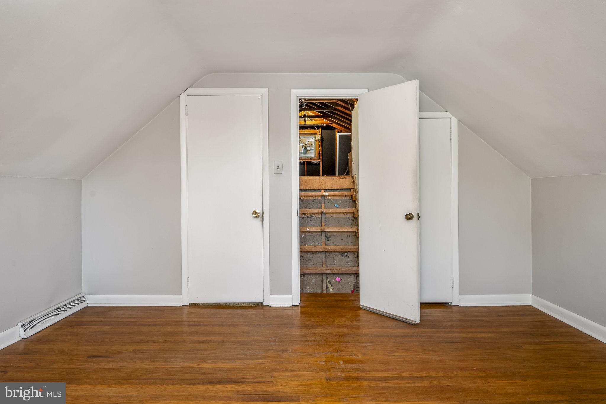 OAK HILL - Residential