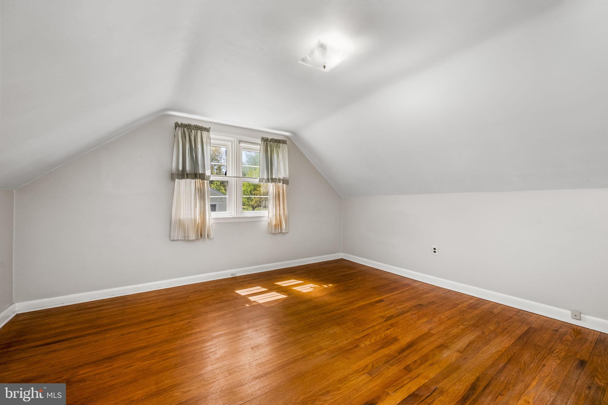 OAK HILL - Residential