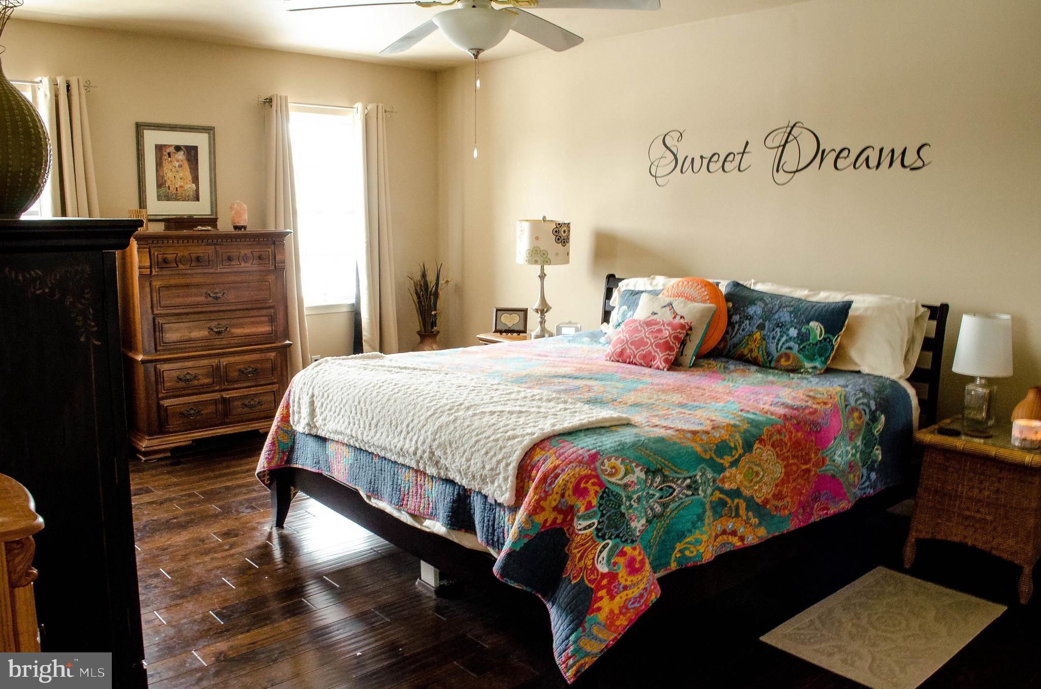 WILLOW CREEK - Residential