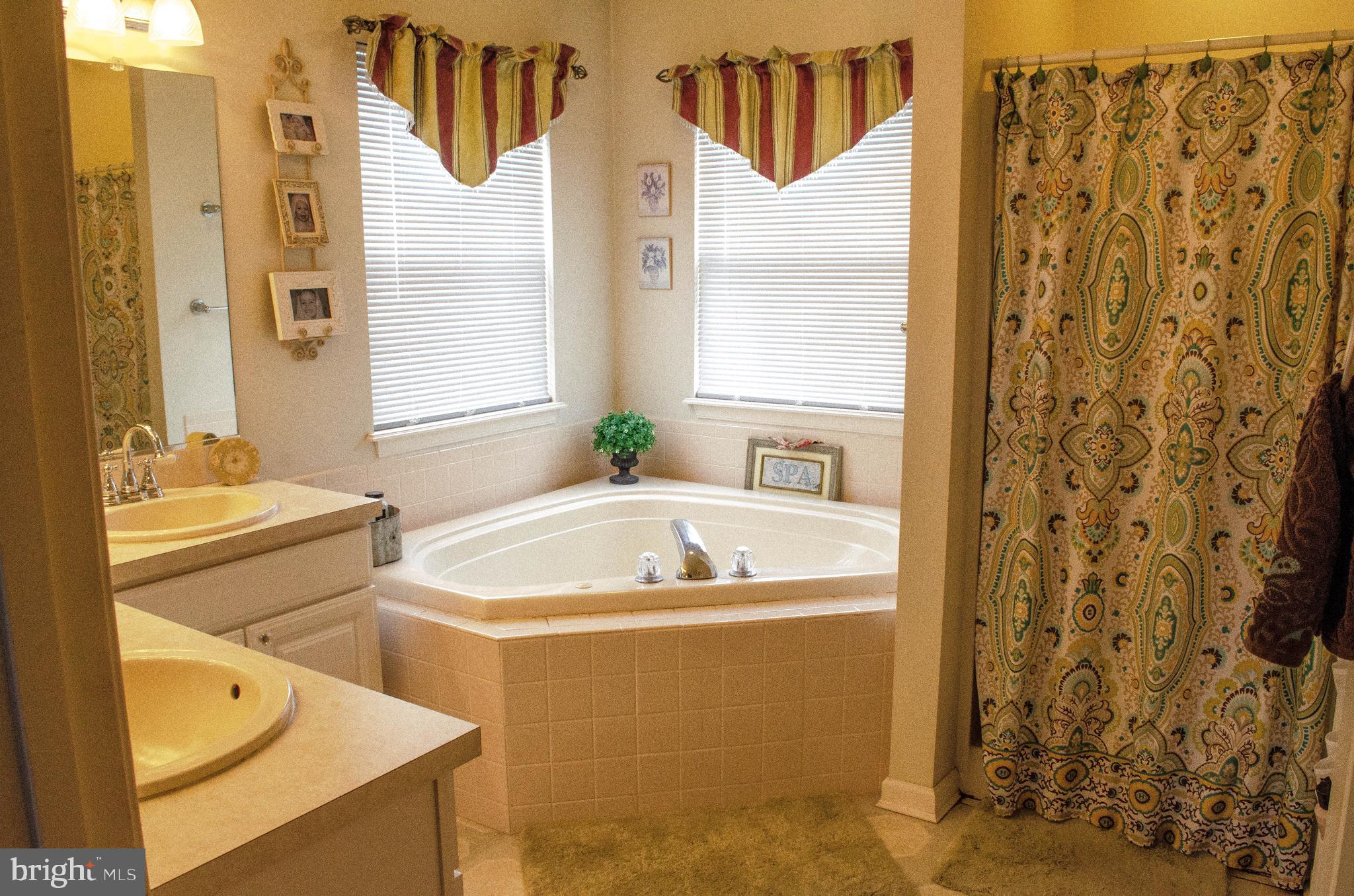 WILLOW CREEK - Residential