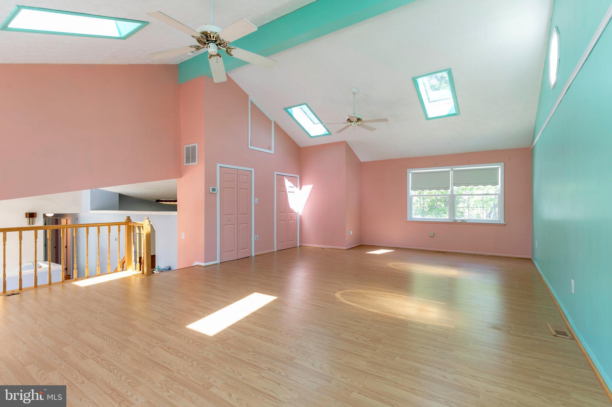 LONGVIEW ON MAGOTHY - Residential