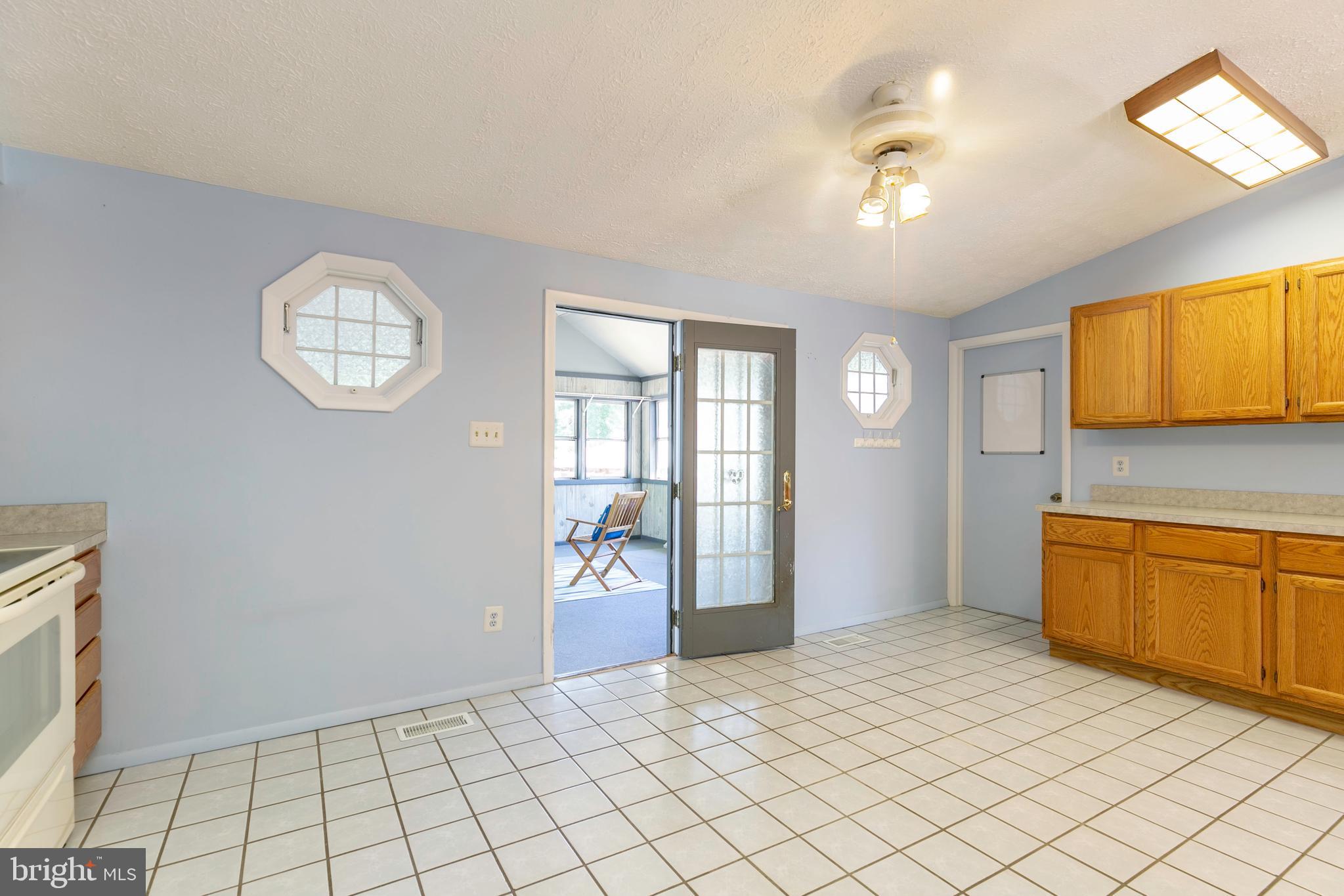 LONGVIEW ON MAGOTHY - Residential