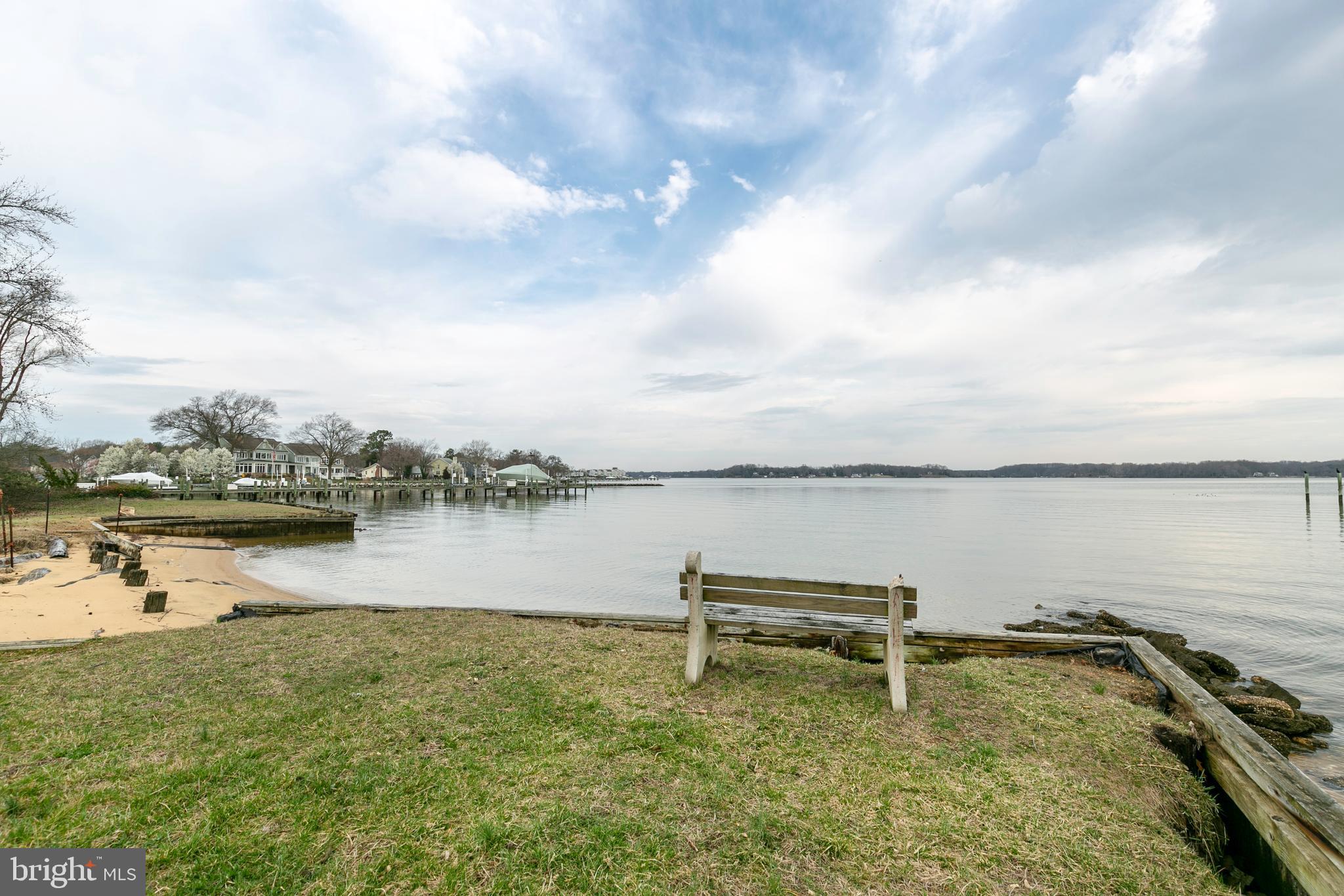 LONGVIEW ON MAGOTHY - Residential