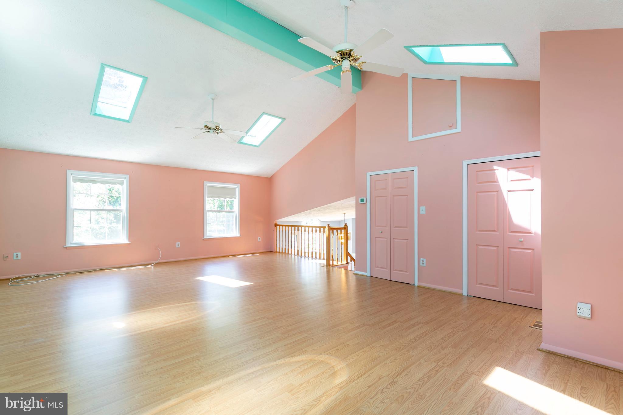 LONGVIEW ON MAGOTHY - Residential