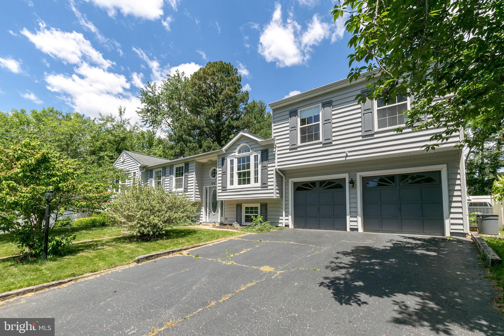 LONGVIEW ON MAGOTHY - Residential