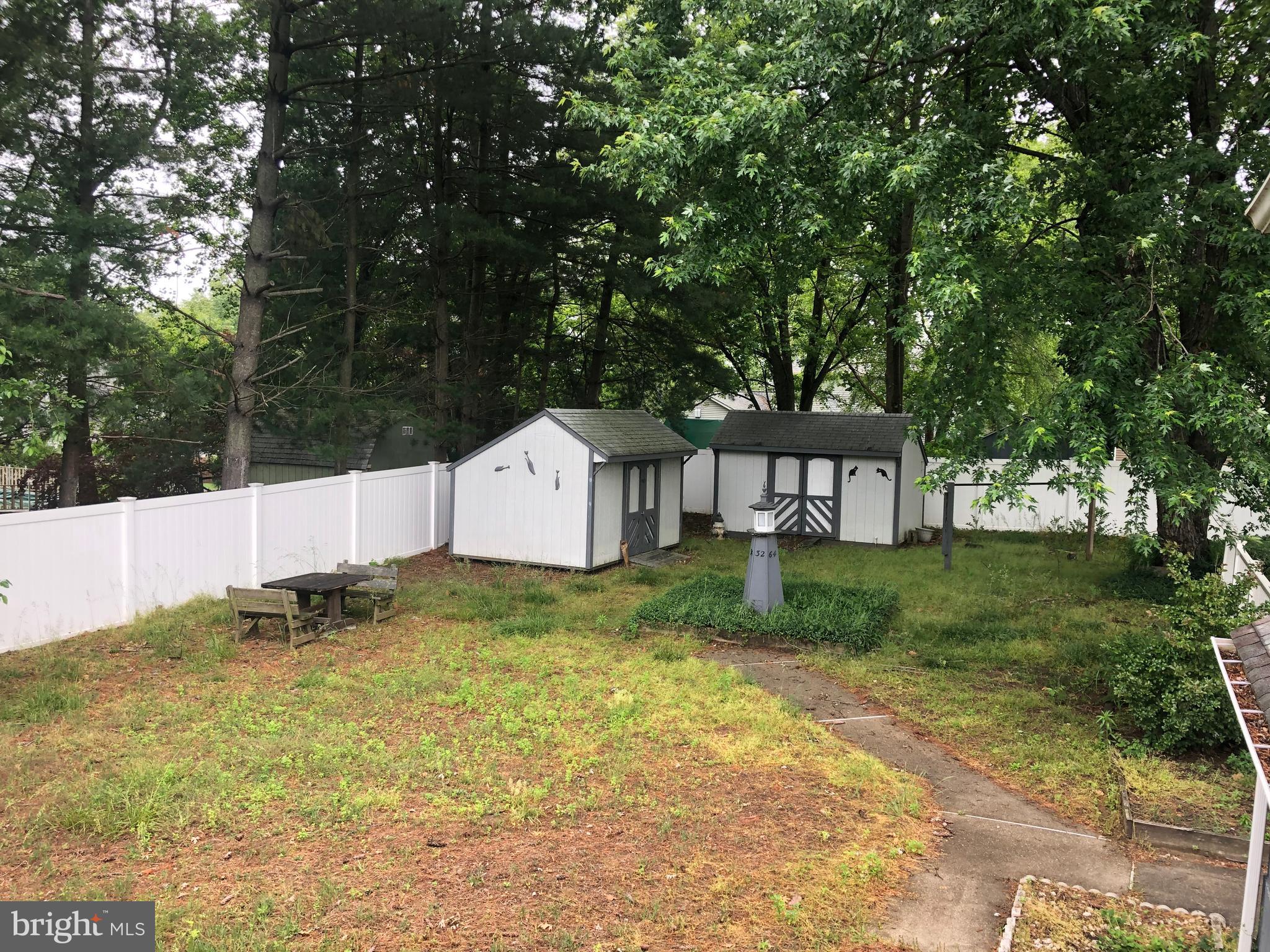 LONGVIEW ON MAGOTHY - Residential