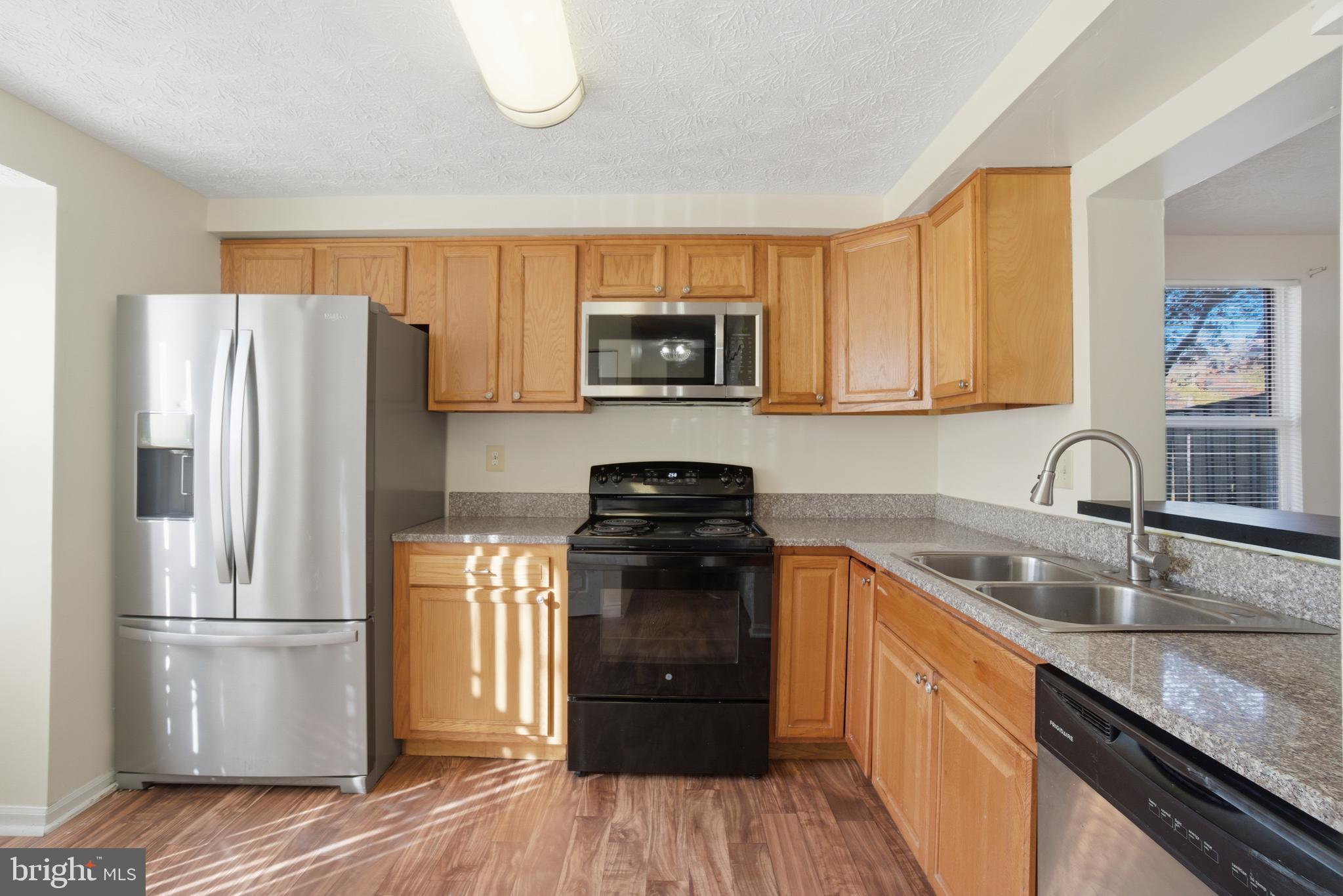 OAK POND - Residential