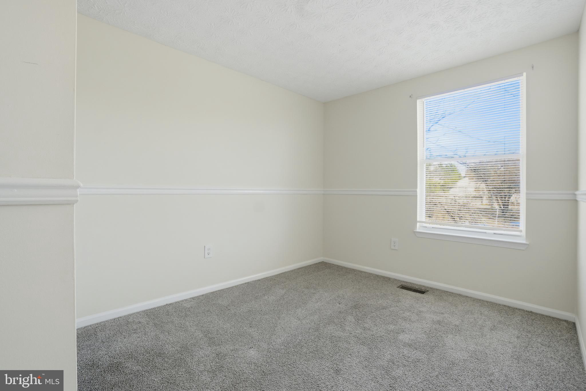 OAK POND - Residential