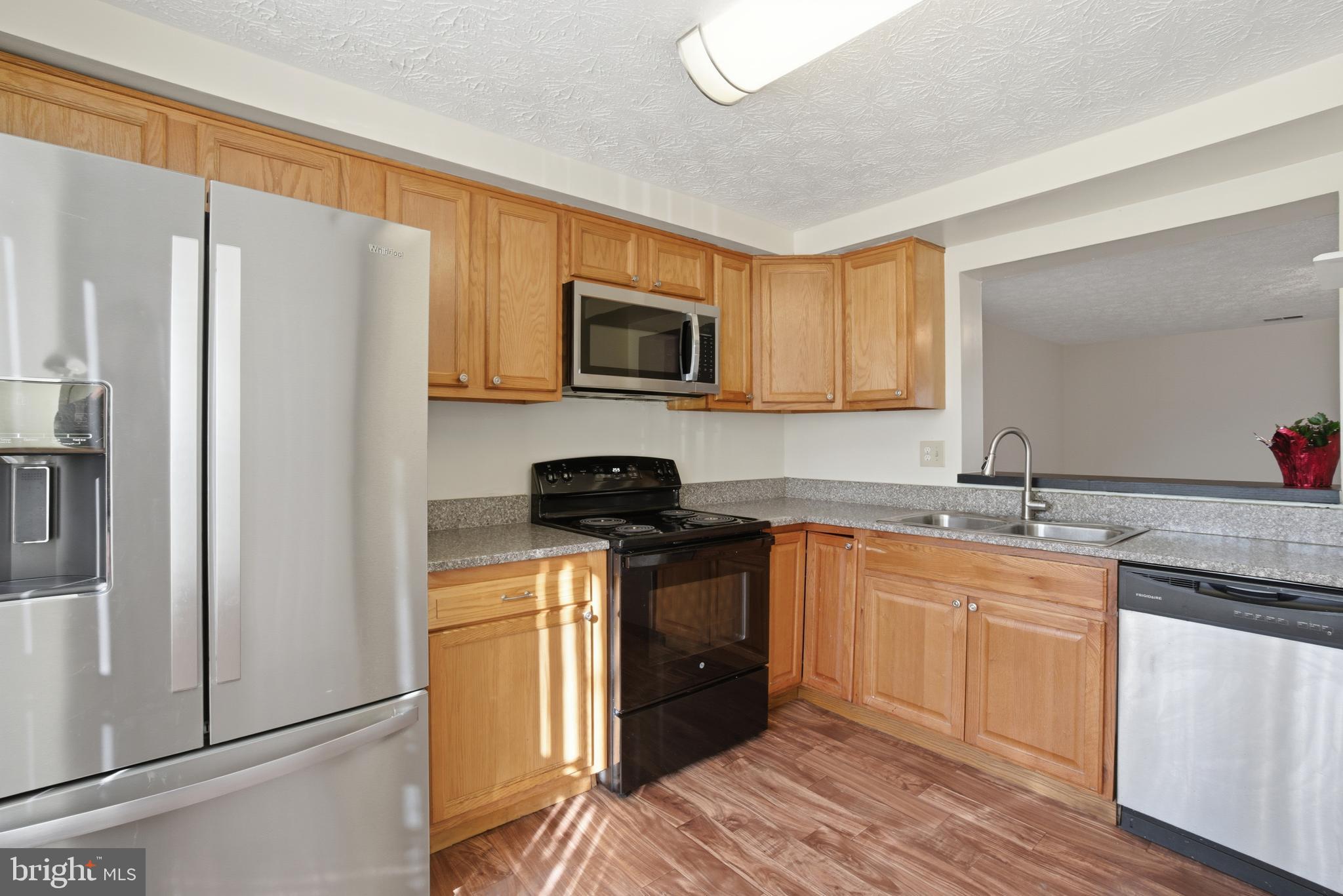 OAK POND - Residential