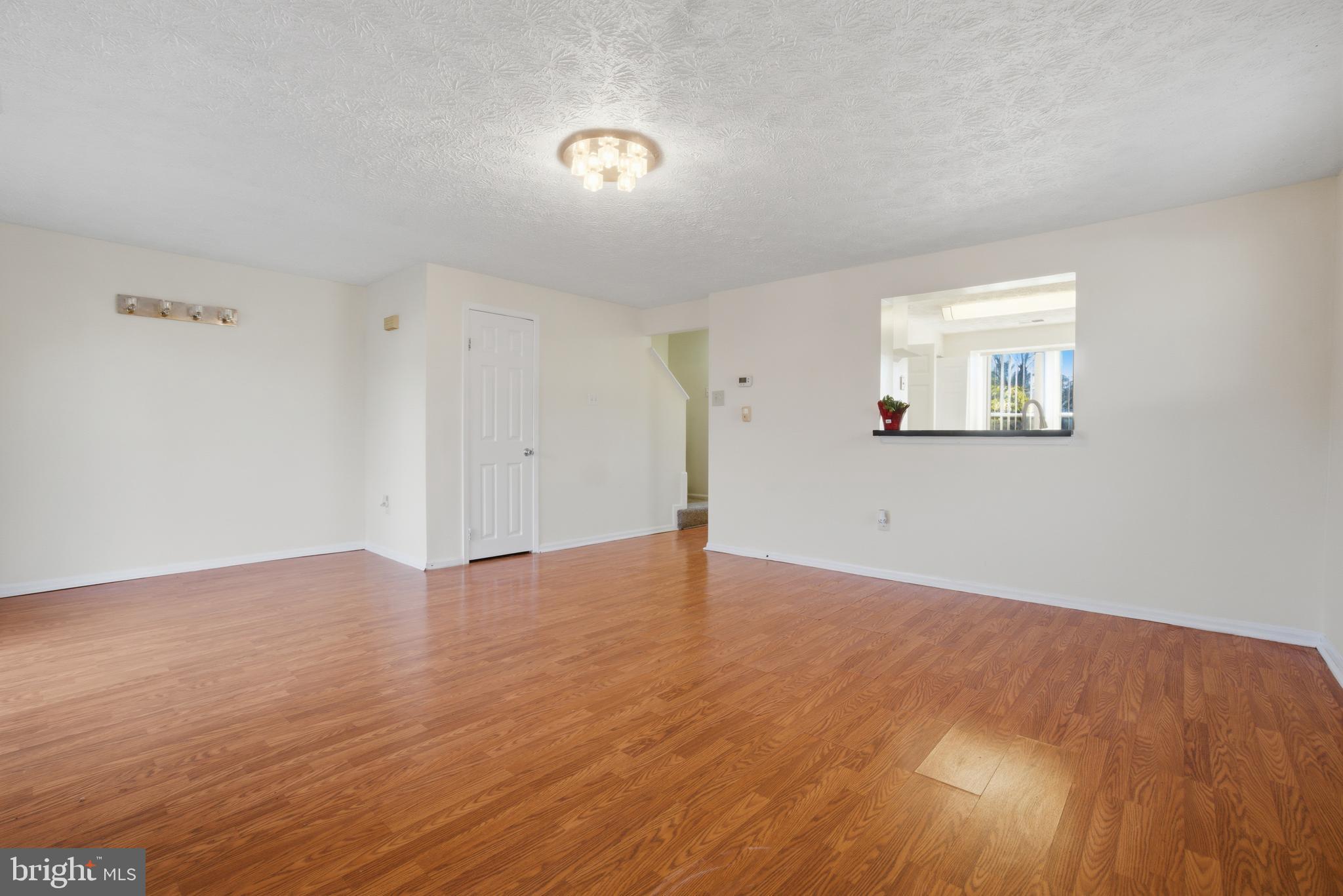 OAK POND - Residential