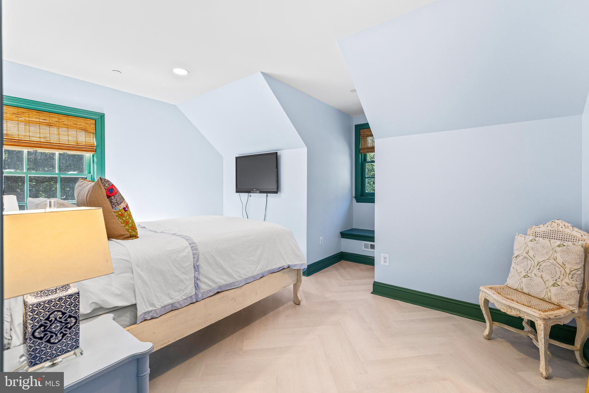 CASTANEA - Residential