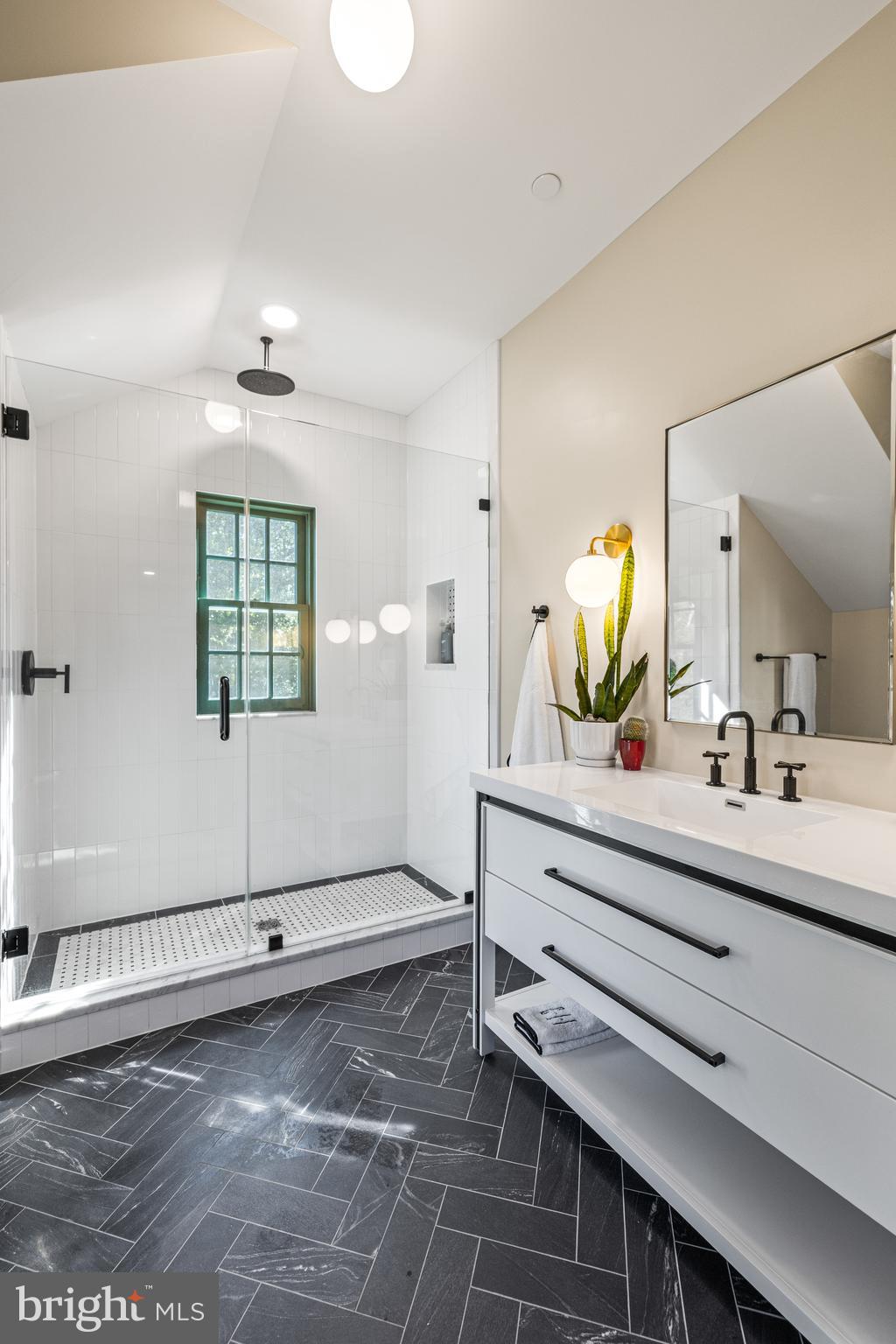 CASTANEA - Residential