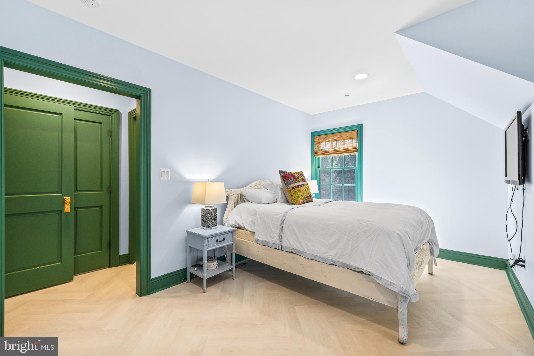 CASTANEA - Residential