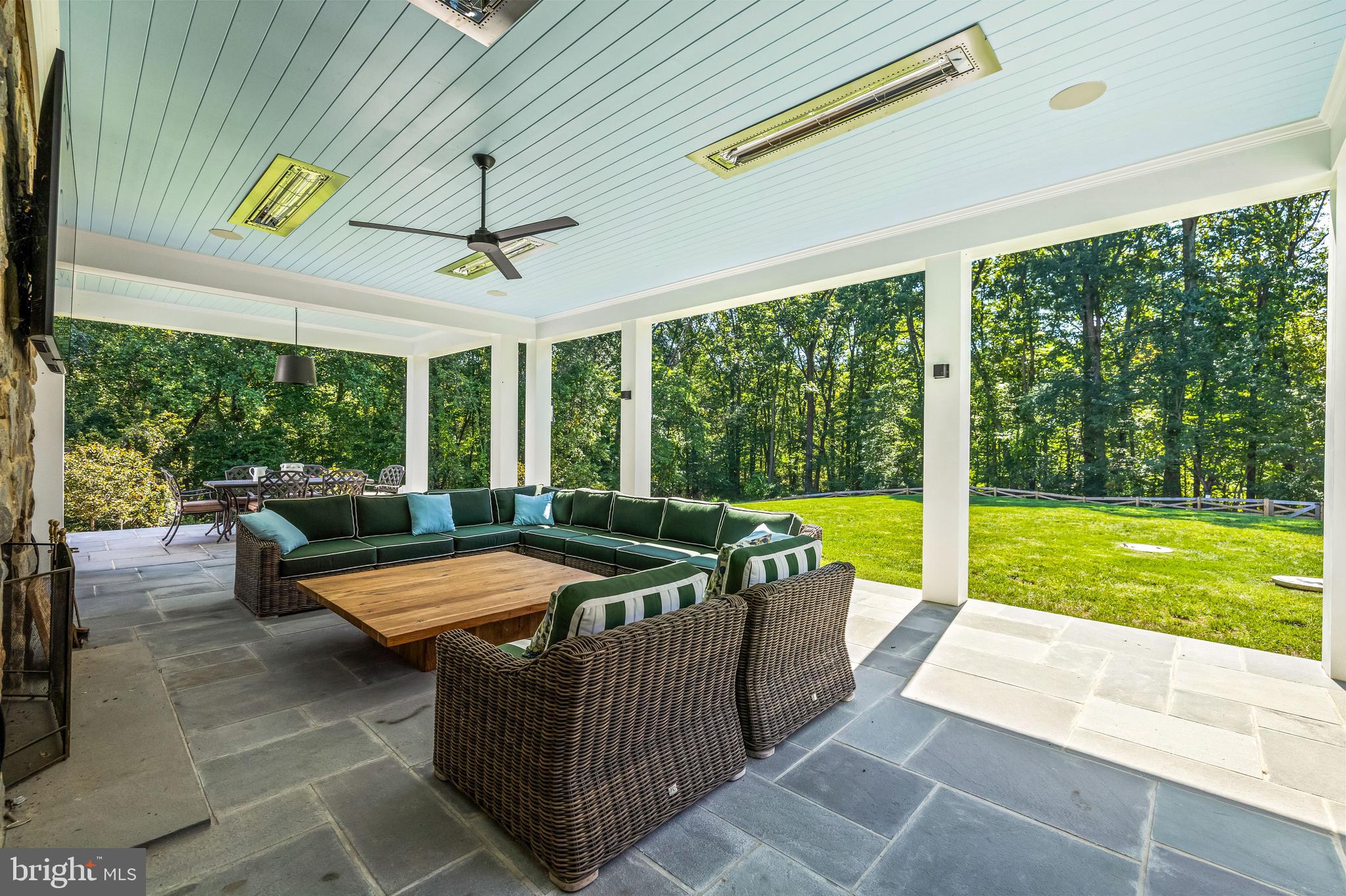 CASTANEA - Residential