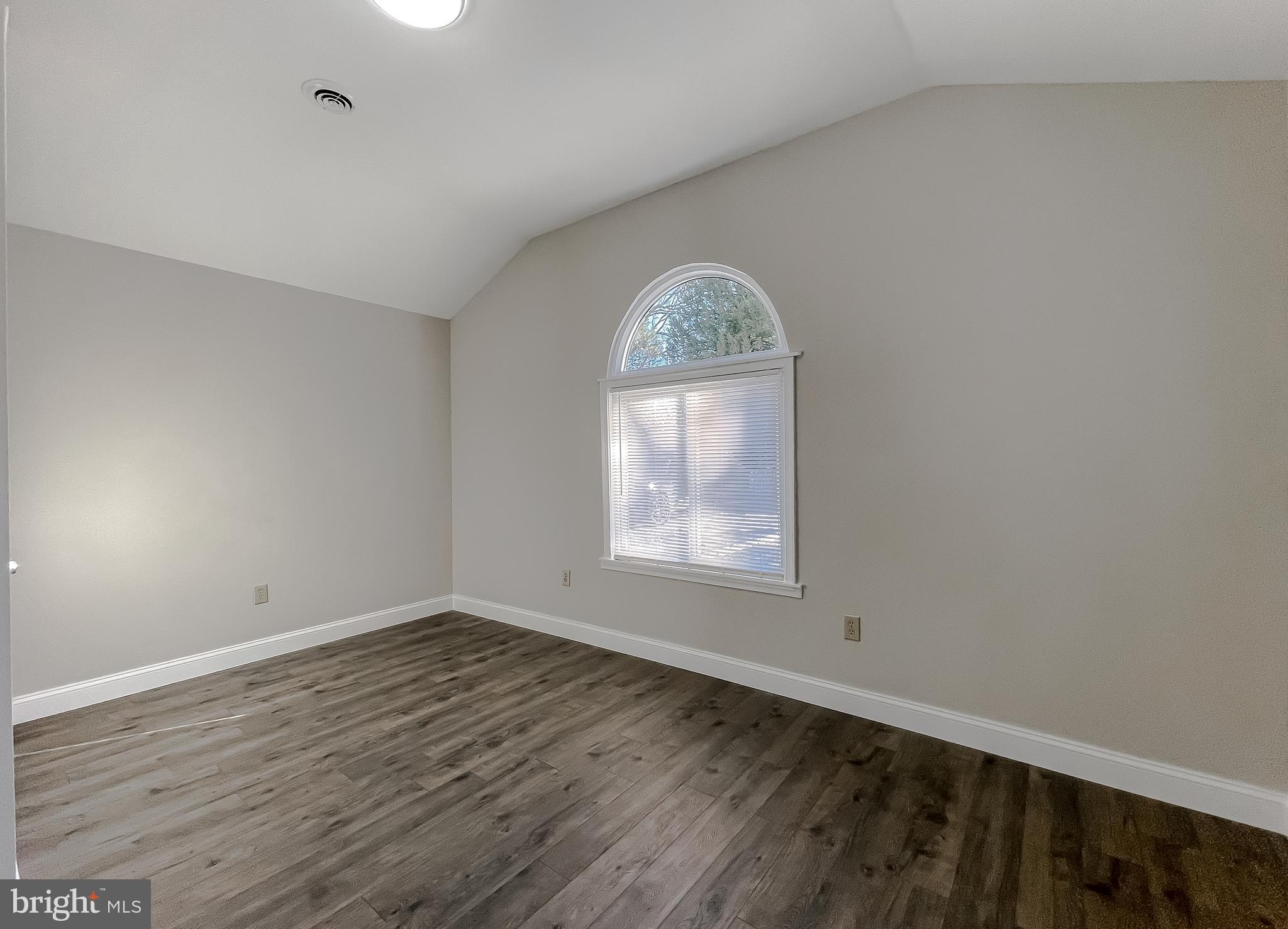 COVE POINT - Residential