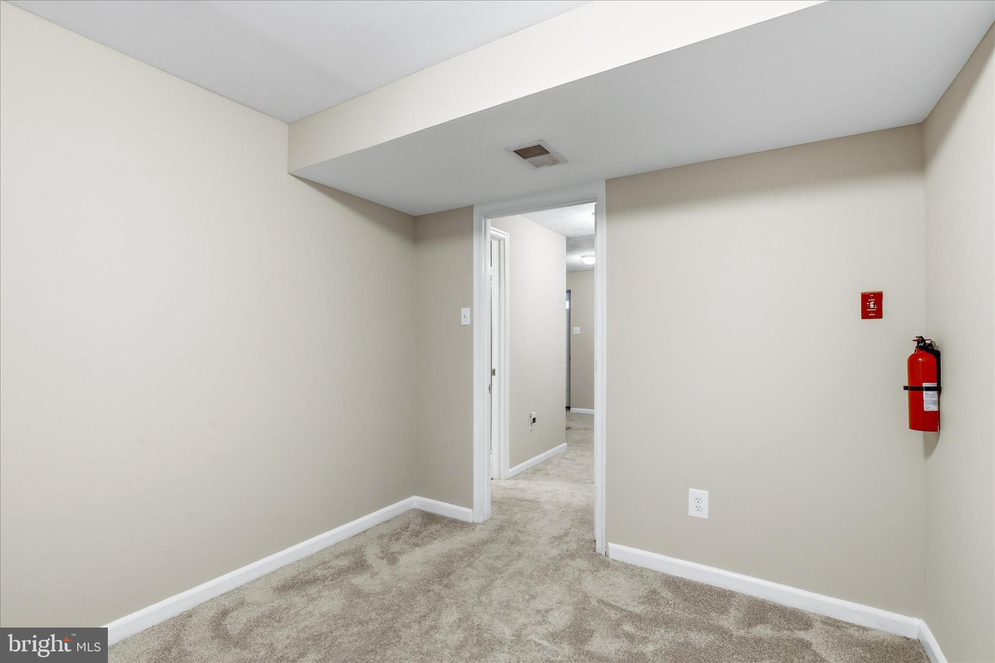 HILLCREST KNOLLS - Residential