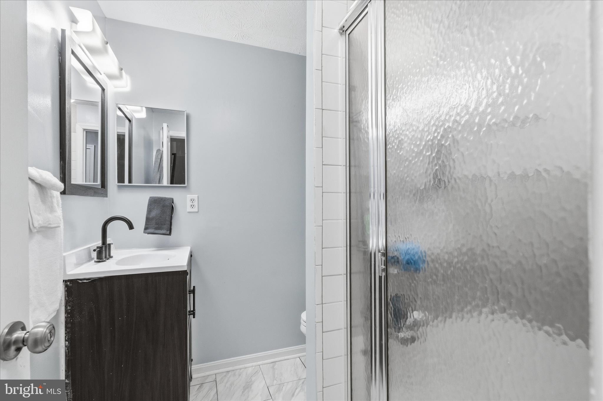 HILLCREST KNOLLS - Residential