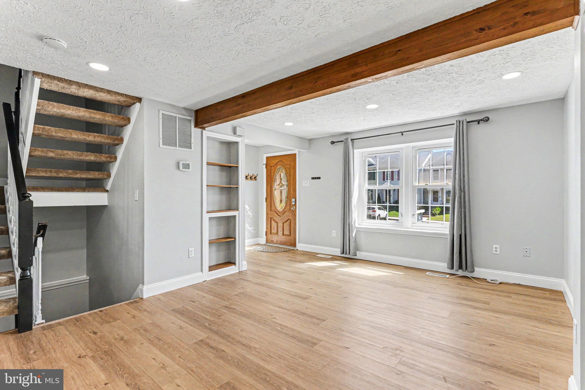 286 MAPLE WREATH COURT