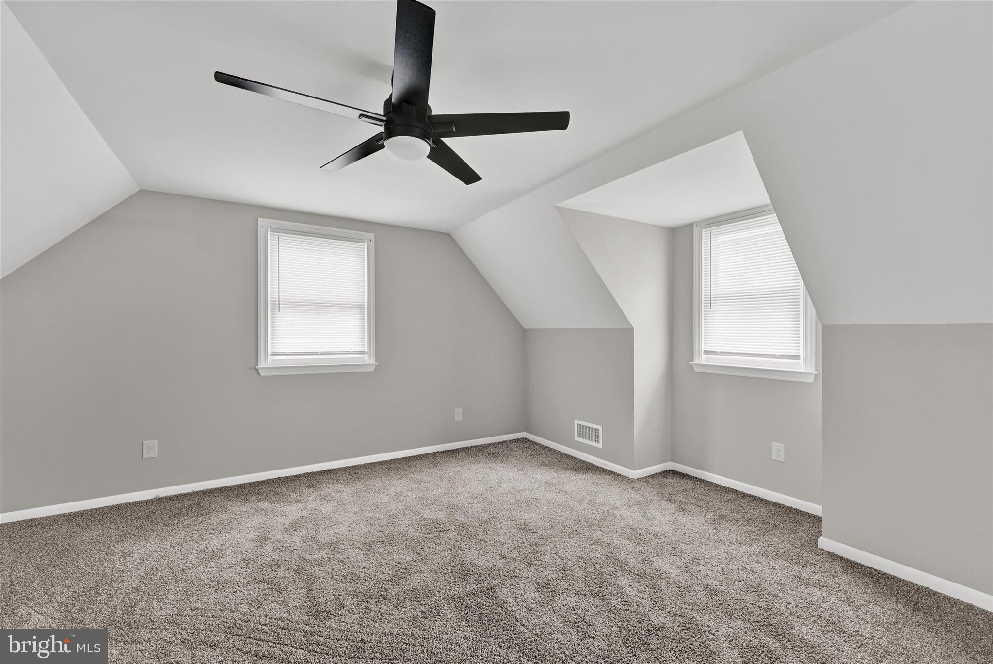 STOLLS MANOR - Residential