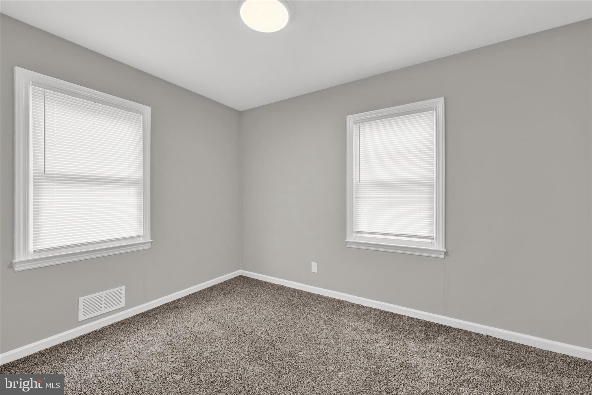 STOLLS MANOR - Residential