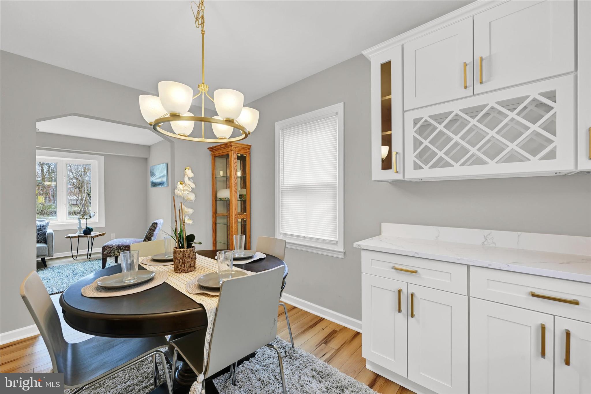 STOLLS MANOR - Residential