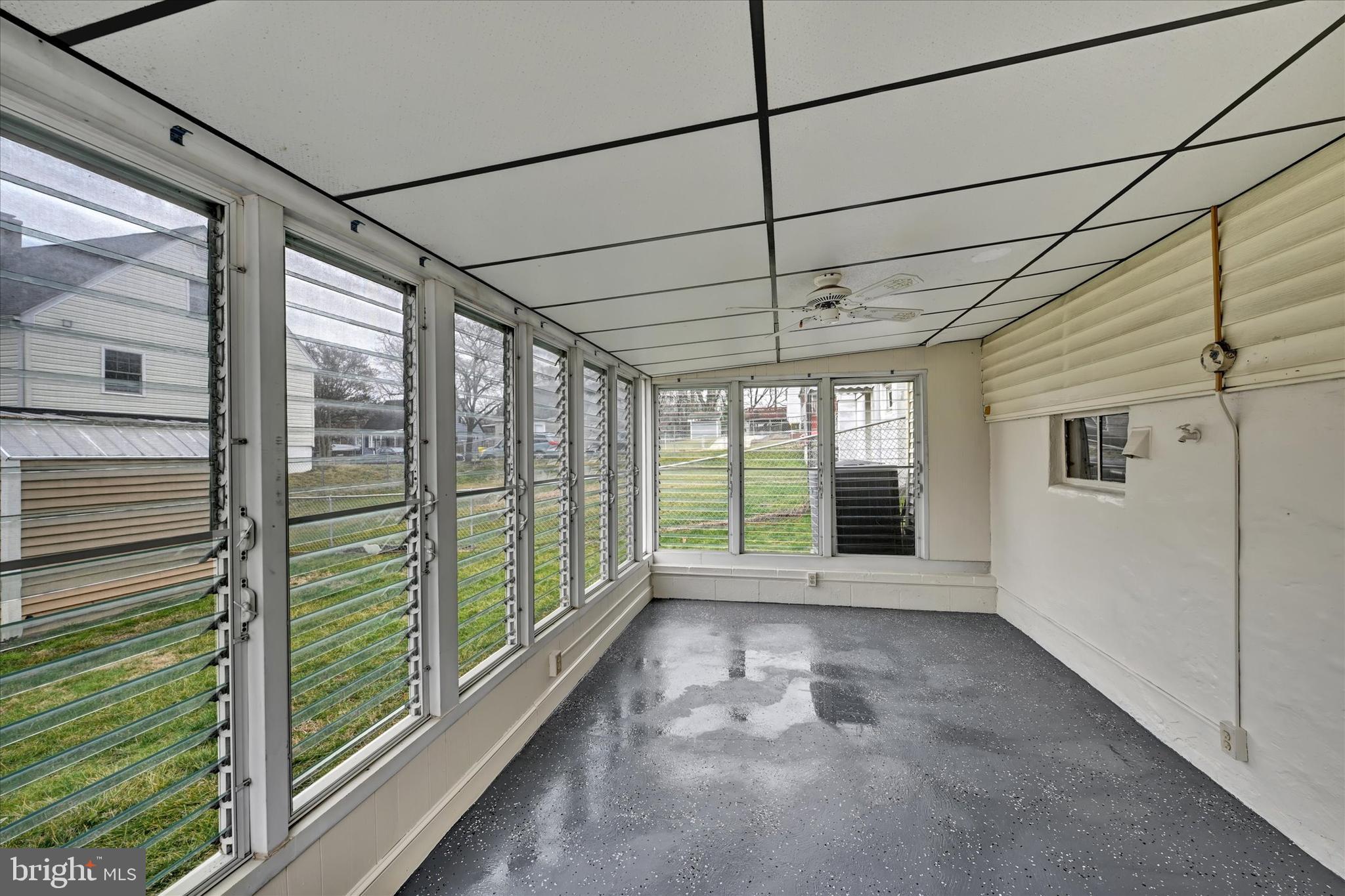 STOLLS MANOR - Residential