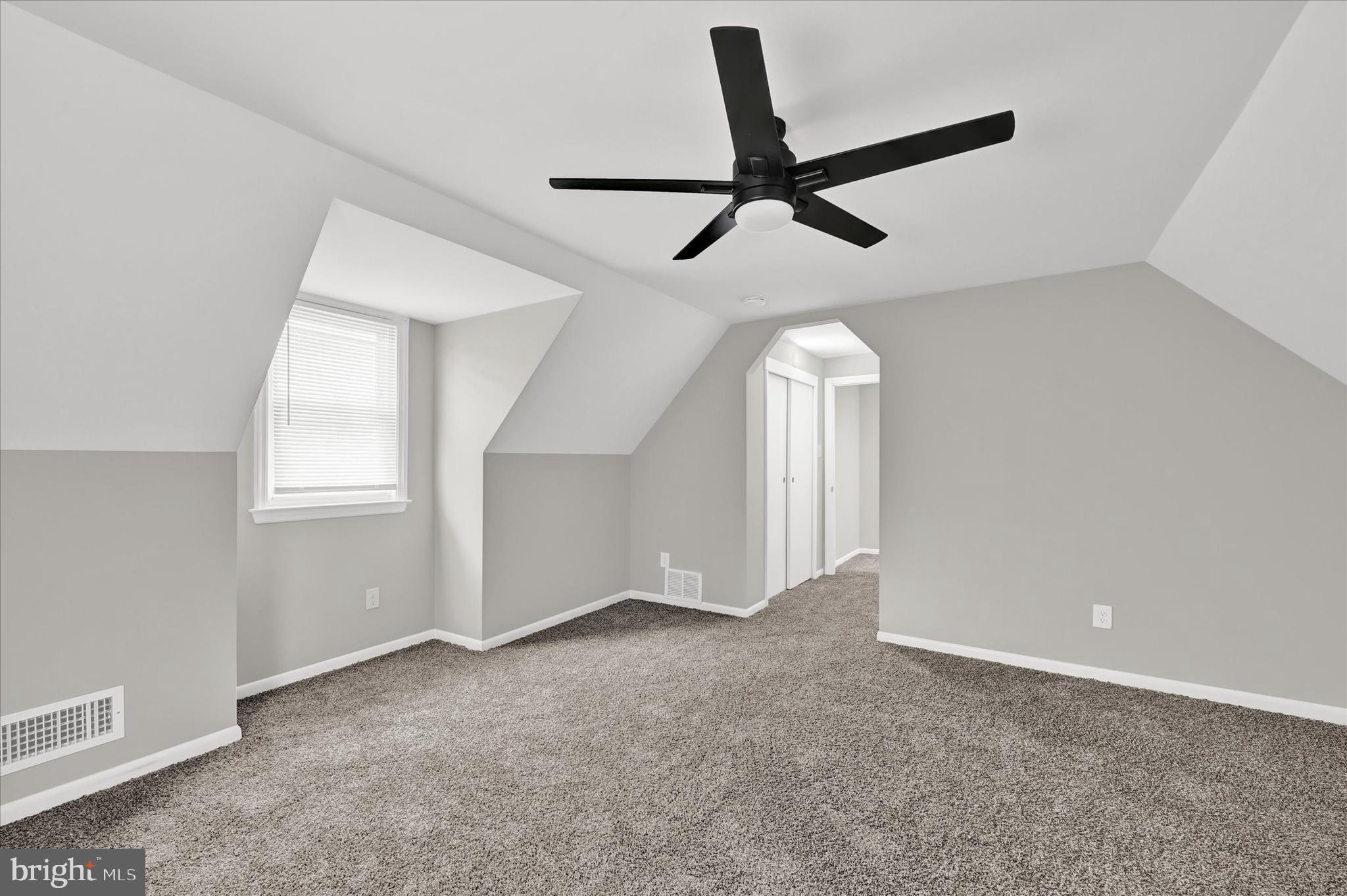 STOLLS MANOR - Residential