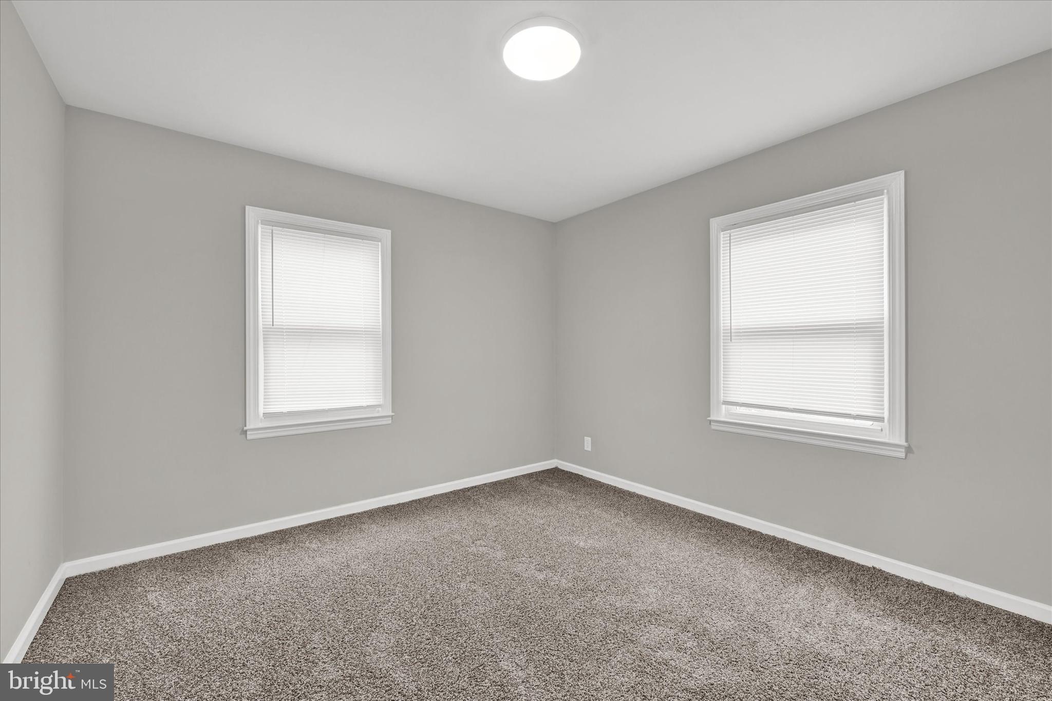 STOLLS MANOR - Residential