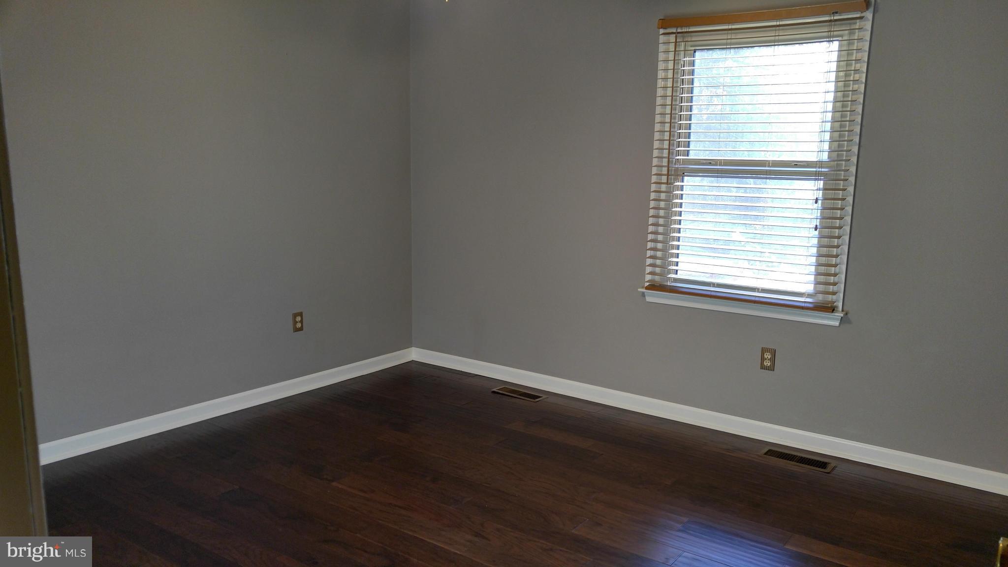 BREEZEWOOD - Residential Lease