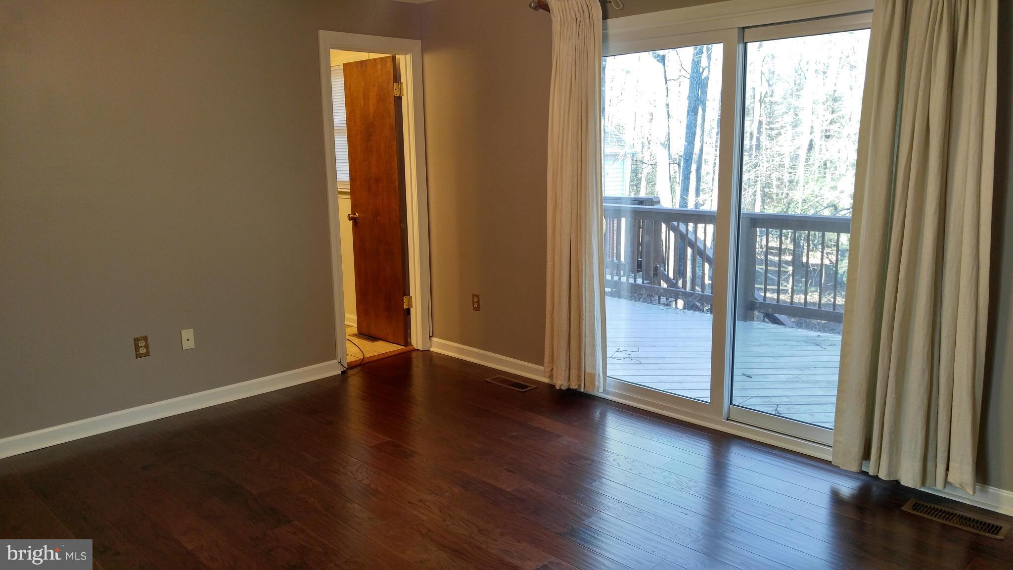 BREEZEWOOD - Residential Lease