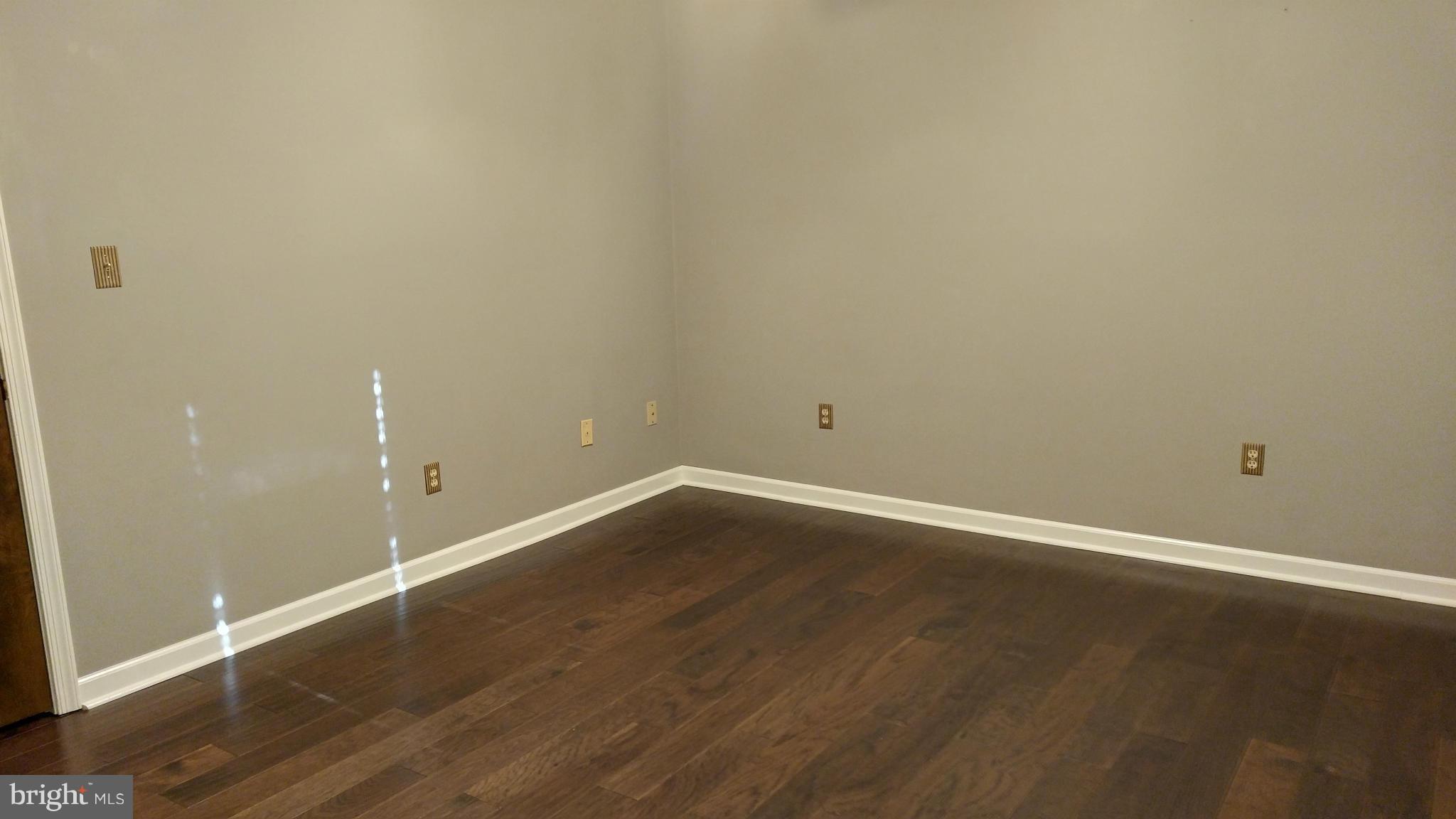 BREEZEWOOD - Residential Lease