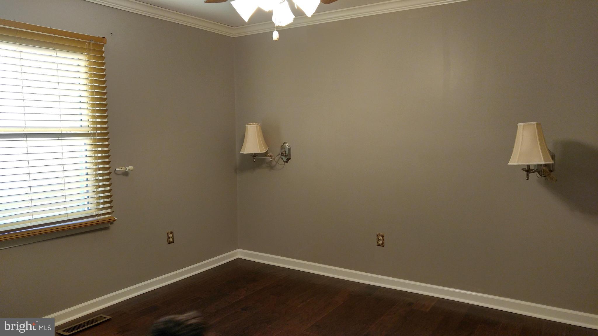 BREEZEWOOD - Residential Lease