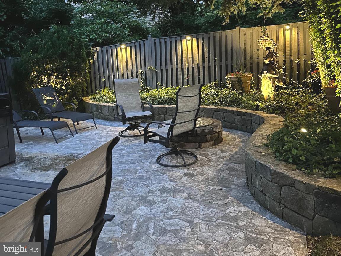 SPRUCE TREE VILLAGE - Residential