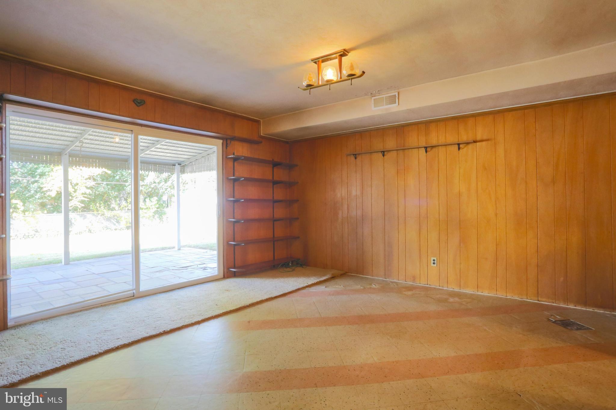 BUSTLETON - Residential