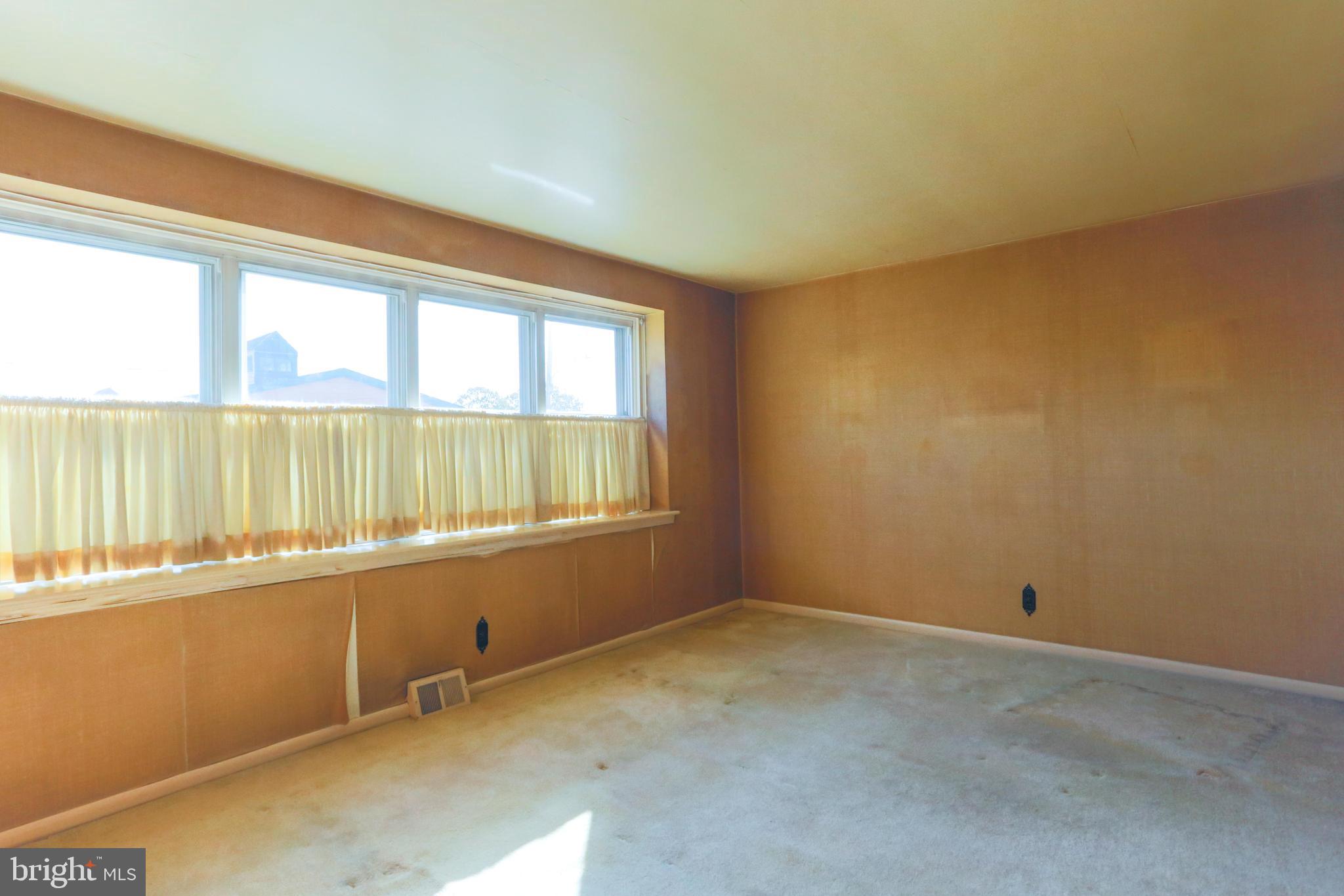 BUSTLETON - Residential