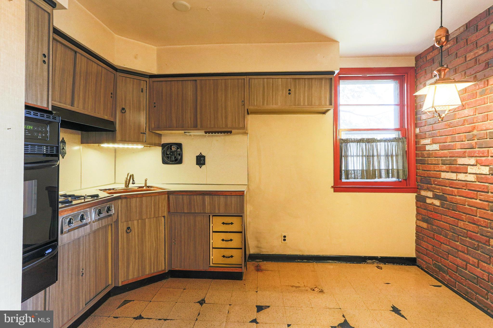 BUSTLETON - Residential