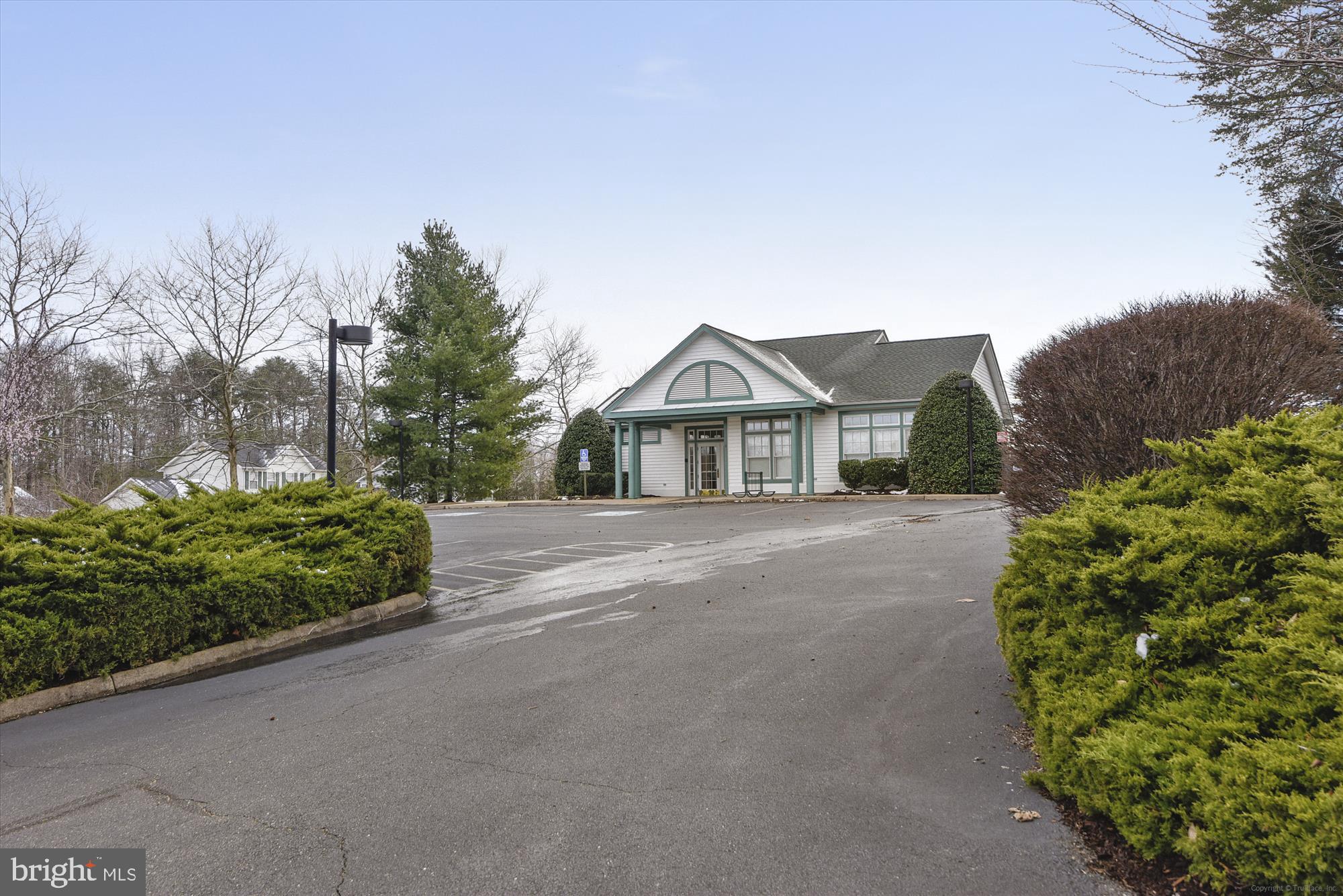 STONE RIVER - Residential Lease