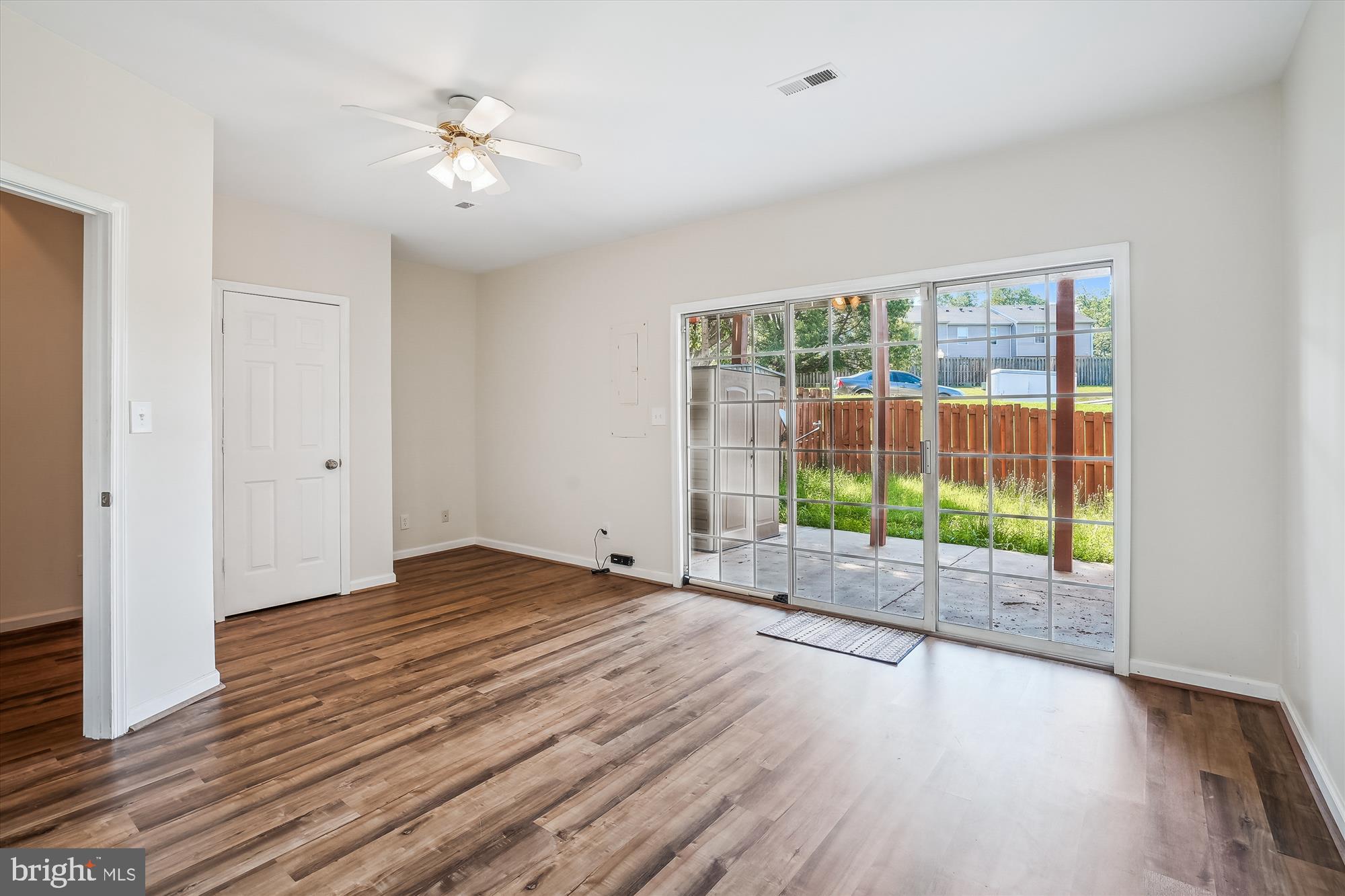 STONE RIVER - Residential Lease