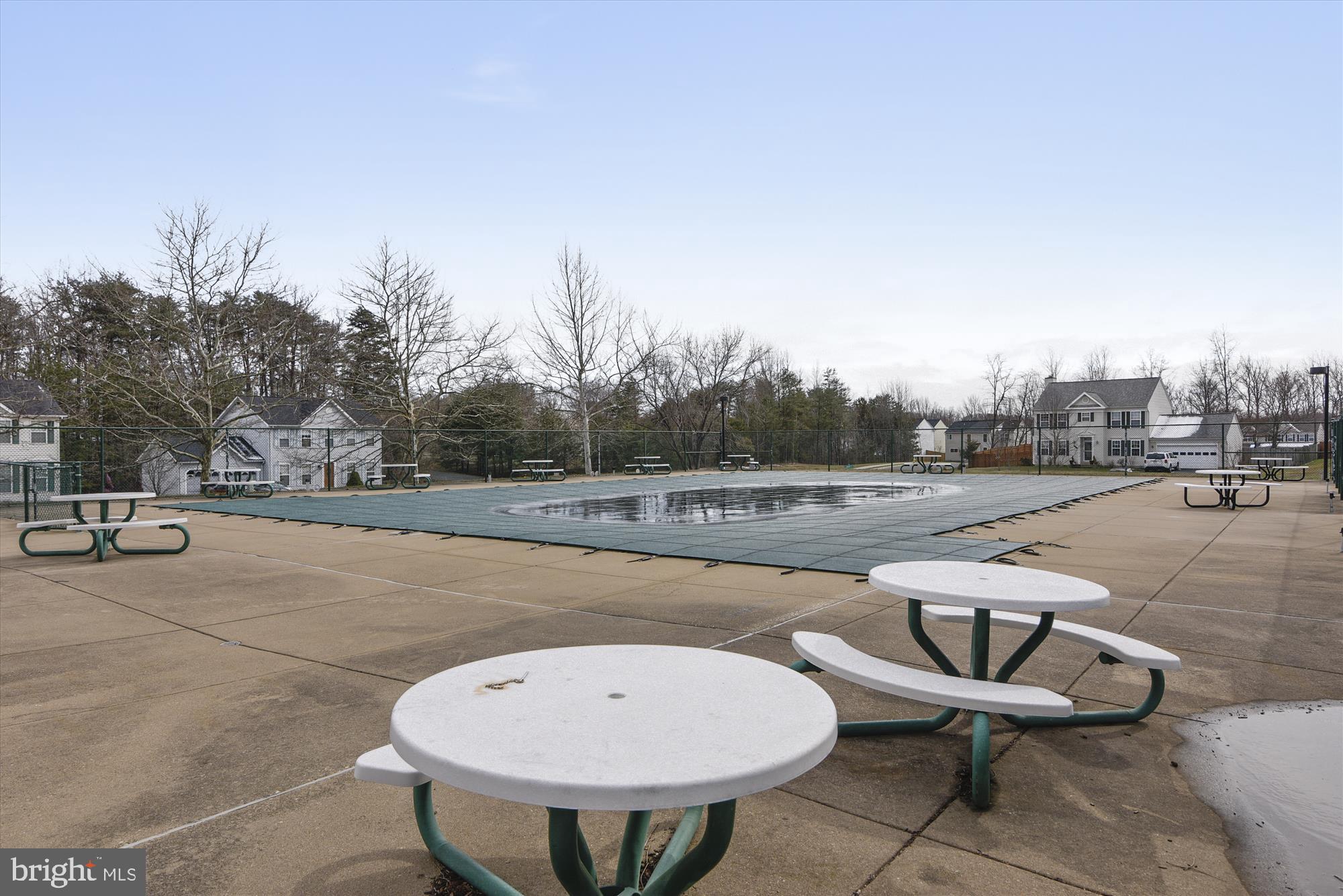 STONE RIVER - Residential Lease