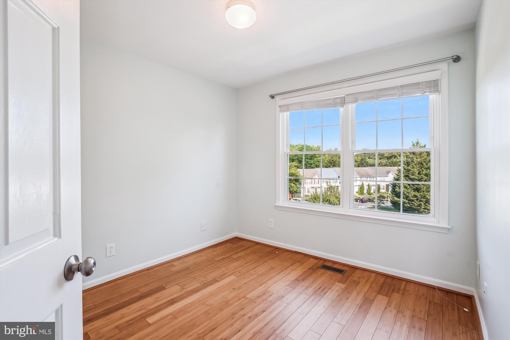 STONE RIVER - Residential Lease