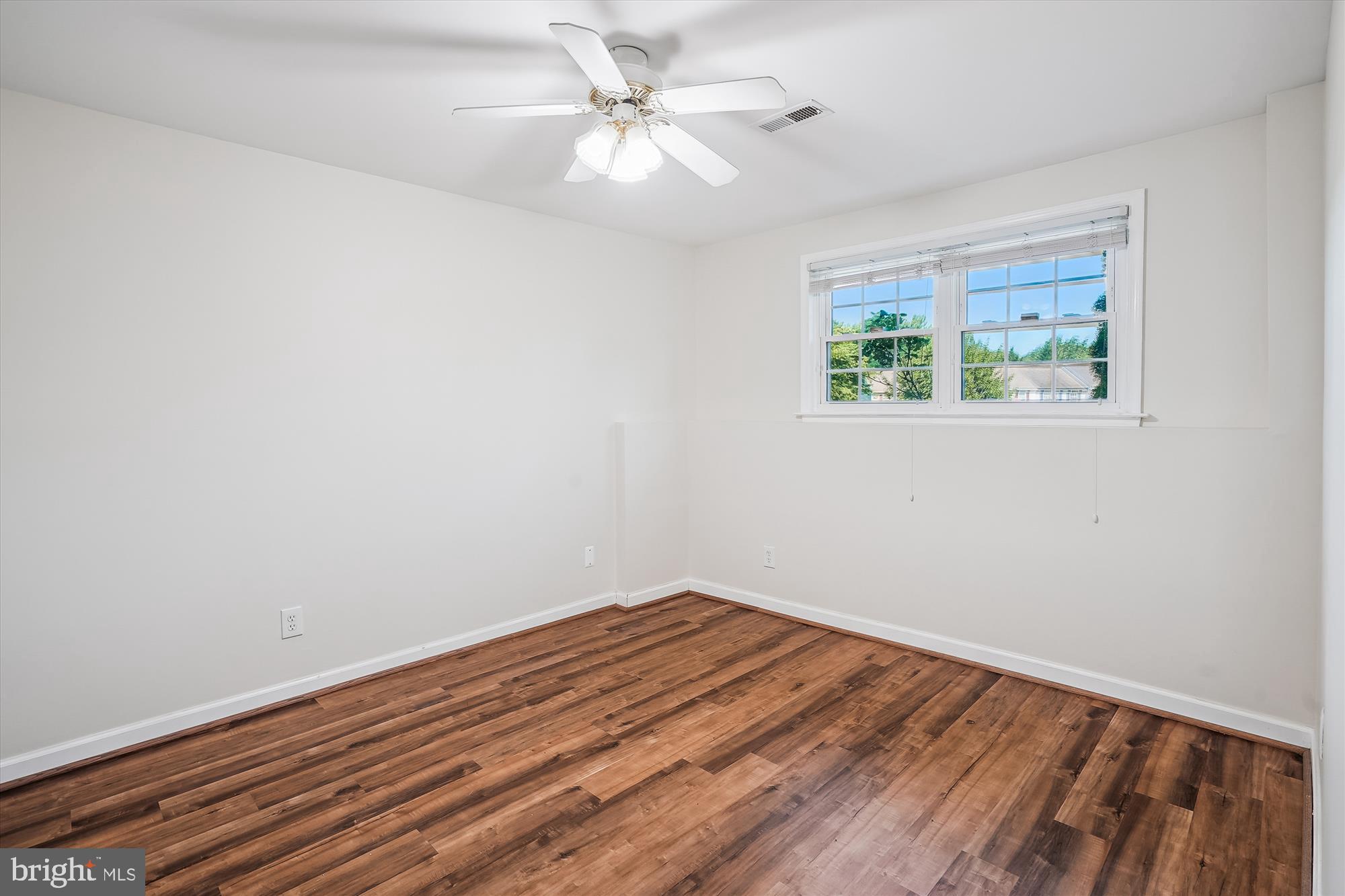 STONE RIVER - Residential Lease