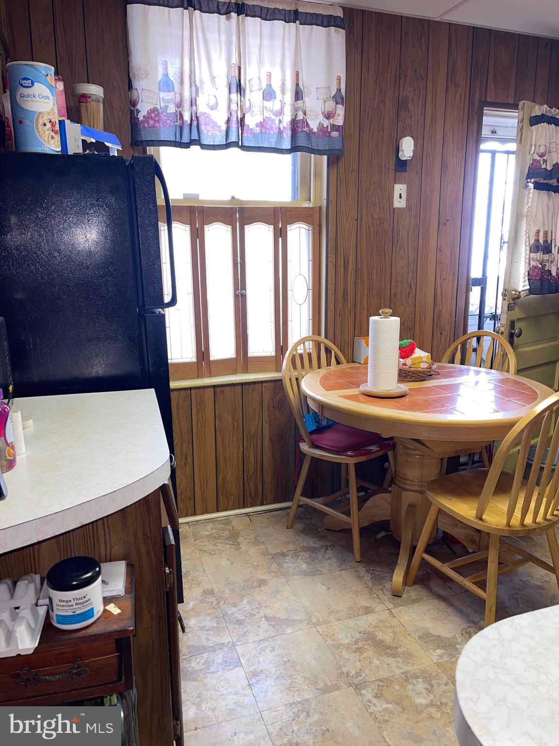 LAWNCREST - Residential