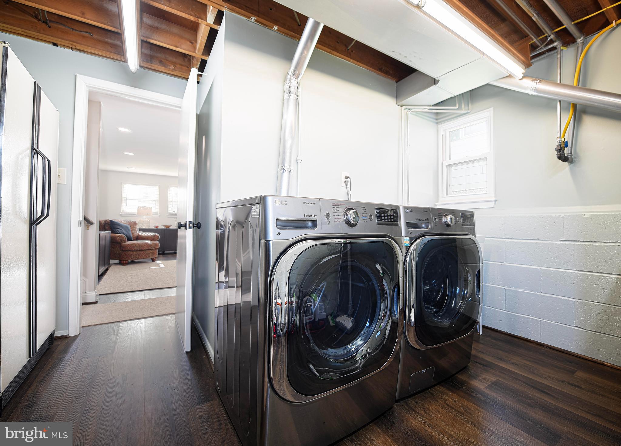 PERRY HALL ESTATES - Residential