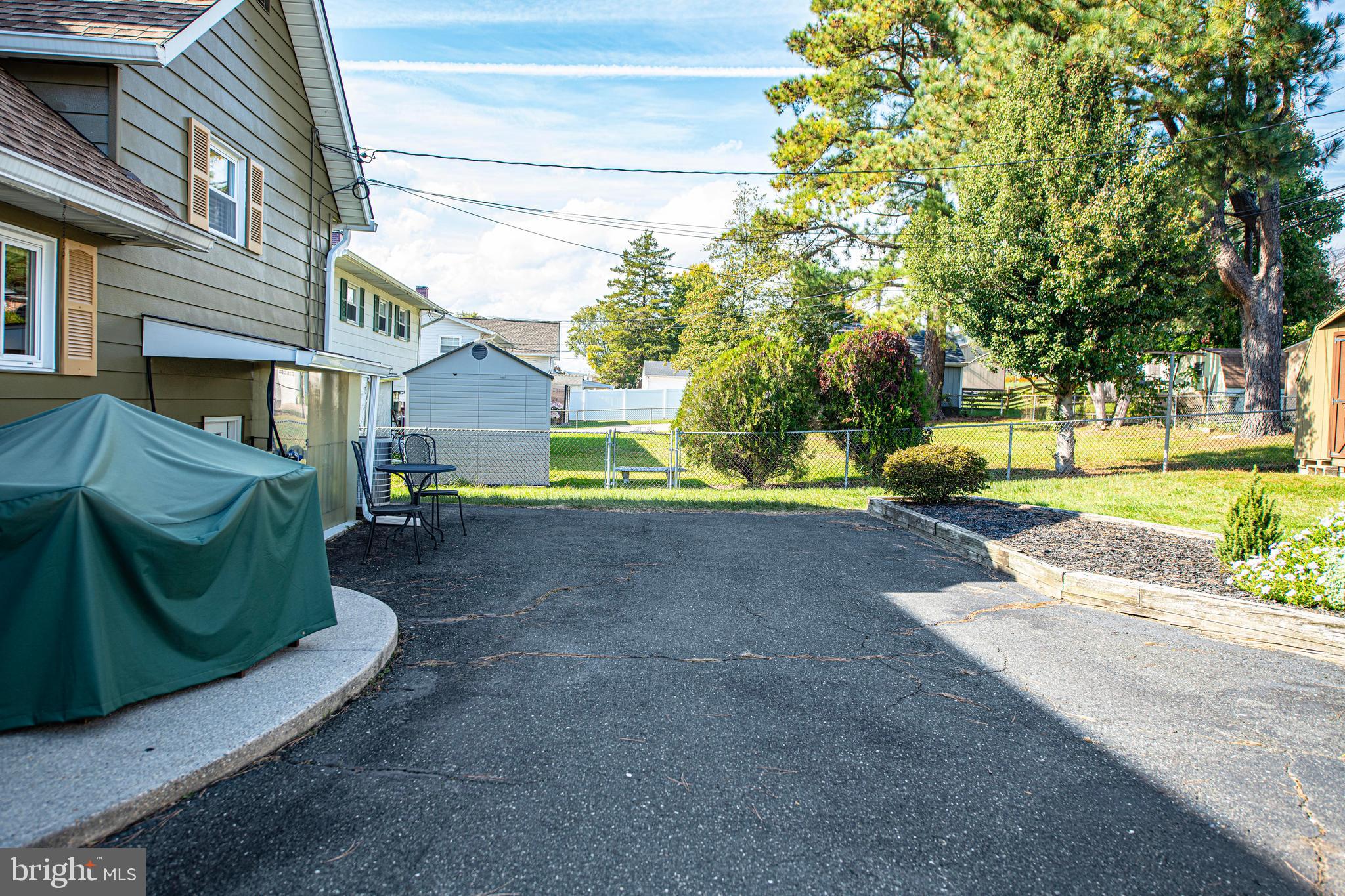 PERRY HALL ESTATES - Residential