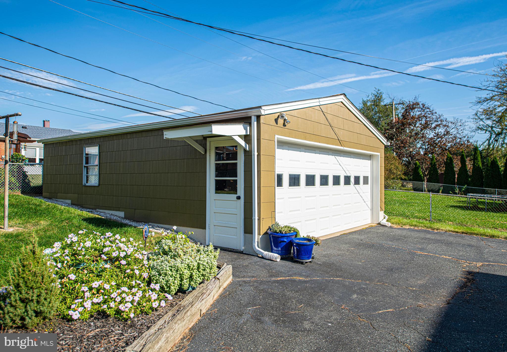 PERRY HALL ESTATES - Residential